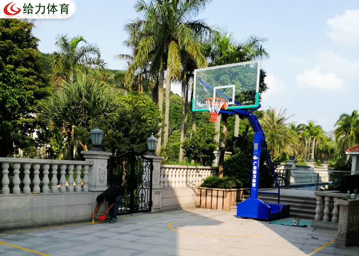 籃球架