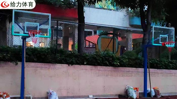 江門籃球架多少錢