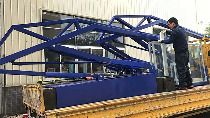 手動(dòng)液壓籃球架