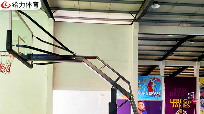 百色移動(dòng)籃球架廠家