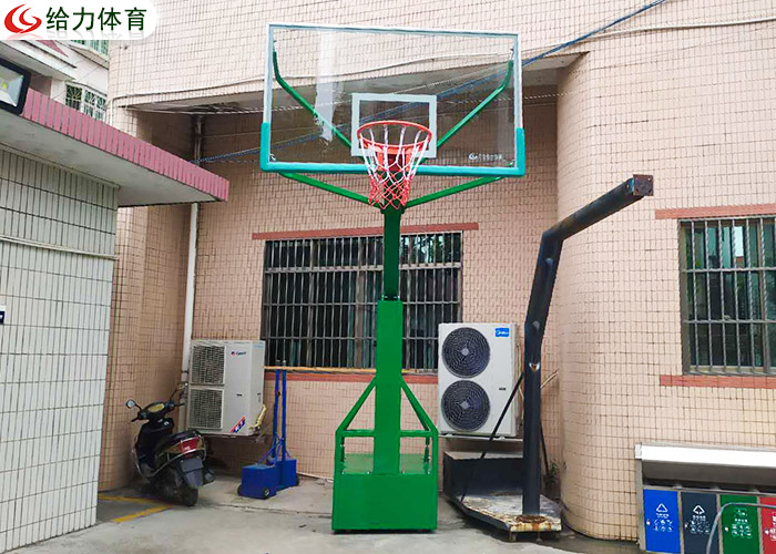 移動籃球架