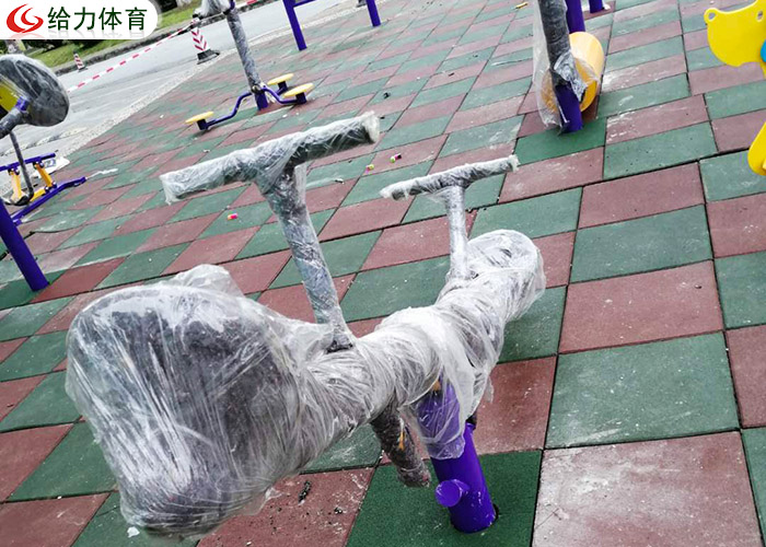 公園健身器材