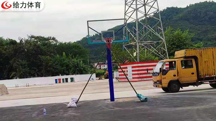 中山學?；@球架多少錢